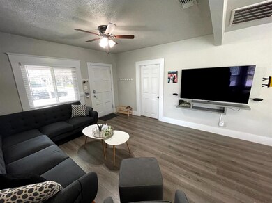 1332 N Roosevelt Ave, Fresno, CA 93728 - photo 6