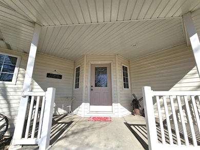 Front porch to welcome you home!