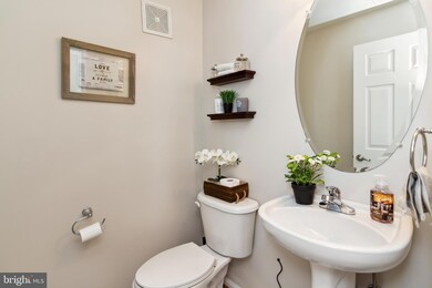 14517 Kylewood Way, Gainesville, VA 20155 - photo 4