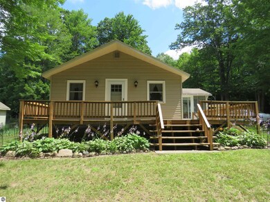 121 W Ridge Cir, Leroy, MI 49655 - photo 2