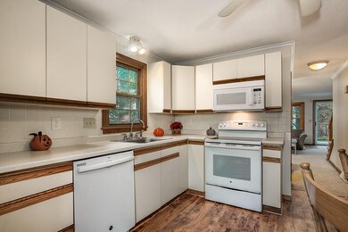 253 Sunderland Rd, Worcester, MA 01604 - photo 7