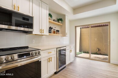 13-web-or-mls-6242-n-30th-pl