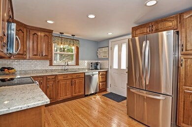 2 Glen Rd, Woburn, MA 01801 - photo 6