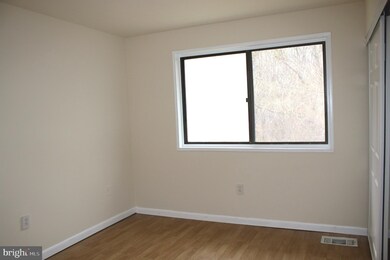 18750 Ginger Ct, Germantown, MD 20874 - photo 4