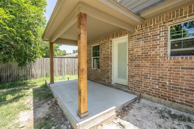 8040 Raymond Ave, White Settlement, TX 76108 - photo 5