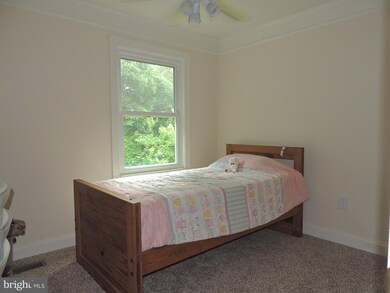 11837 Summer Oak Dr, Germantown, MD 20874 - photo 6