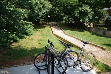 7531 Spring Lake Dr unit D2, Bethesda, MD 20817 - photo 4