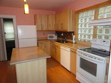 Kitchen Modern Kitchen w Ikea caibnets