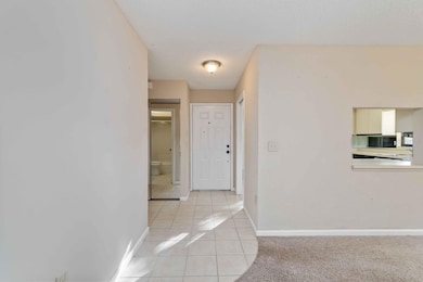 121 Oak Hill Dr unit 1, Sarasota, FL 34232 - photo 6