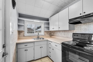 25 Maple St unit 27, Ludlow, MA 01056 - photo 4