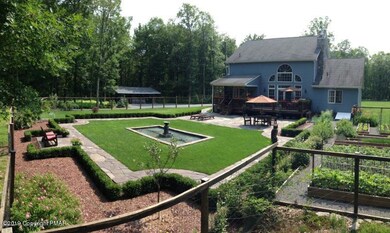 127 Parkwood Dr, Hawley, PA 18428 - photo 2