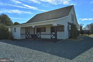 19394 Colchester Rd, Purcellville, VA 20132 - photo 5