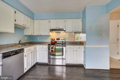 2872 Madeira Ct, Woodbridge, VA 22192 - photo 5