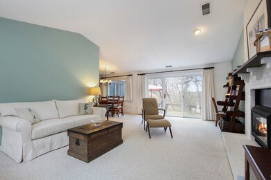 008-photo-living-room-6939872