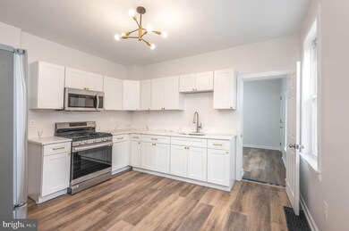 313 Elm St, Reading, PA 19601 - photo 2