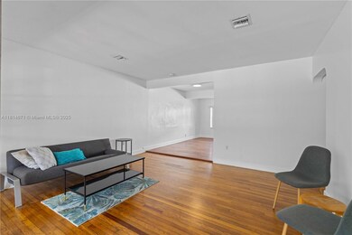 3/2HOUSE