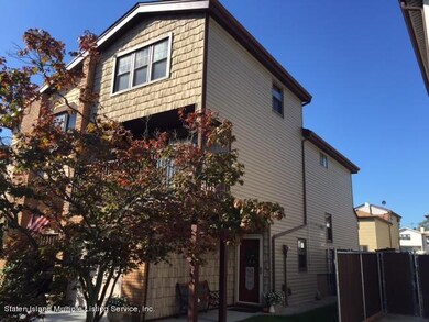 260 Elverton Ave, Staten Island, NY 10308 - photo 2