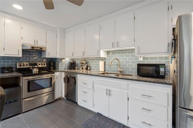 527 Metacom Ave, Warren, RI 02885 - photo 3