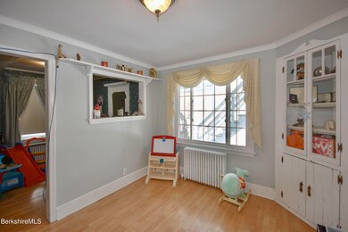 11 Pearl St, Adams, MA 01220 - photo 6