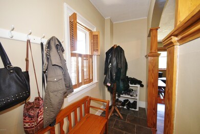 5. Entry Way