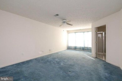 9825 Bayline Cir, Owings Mills, MD 21117 - photo 4