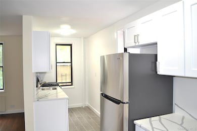 Hudson View unit 7A, Yonkers, NY 10701 - photo 7