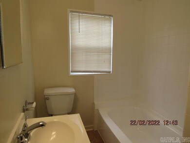 716 Walnut St, Conway, AR 72032 - photo 7