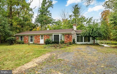 1810 Ziegler Rd, Pennsburg, PA 18073 - photo 2