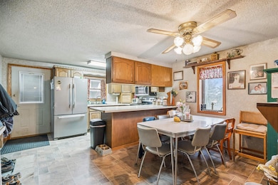 6262 N Ave, Maynard, IA 50655 - photo 5