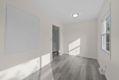 673 Roth Ave, Columbus, OH 43228 - photo 6