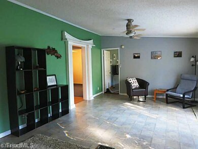 139 Apple Valley Ln, Statesville, NC 28677 - photo 5