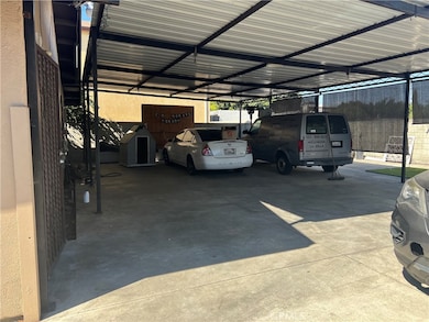 9122 S Hoover St, Los Angeles, CA 90044 - photo 4