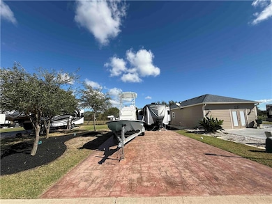 26 Augusta Cir, Aransas Pass, TX 78336 - photo 2