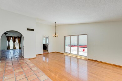 9233 N 55th Ave, Glendale, AZ 85302 - photo 7