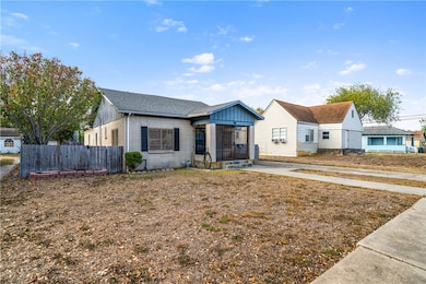 1205 10th St, Corpus Christi, TX 78404 - photo 3
