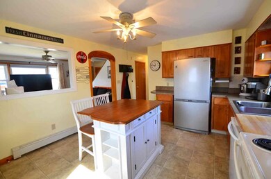 17 Lafrance Ave, Nashua, NH 03064 - photo 4