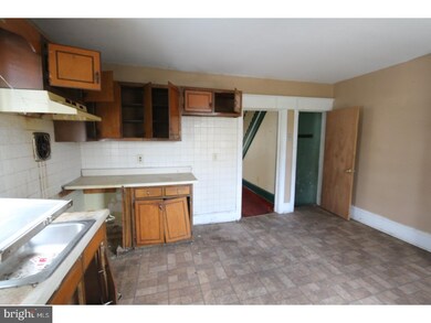 542 N 34th St, Camden, NJ 08105 - photo 3
