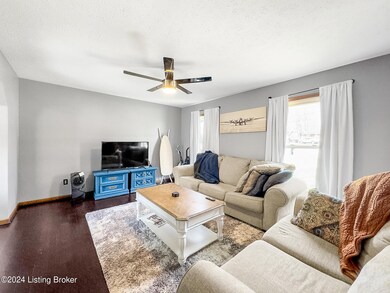 8605 Burlingame Ct, Louisville, KY 40219 - photo 6