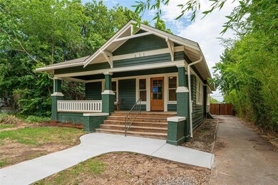 View of front of property featuring a porch