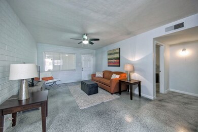 8134506_TheIrving006