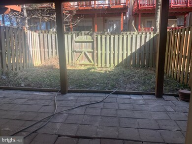 2447 Sugar Mill Way, Herndon, VA 20171 - photo 5