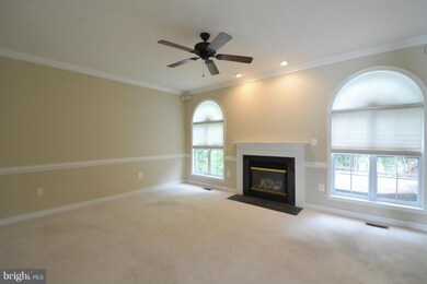 5614 Northton Ct, Woodbridge, VA 22193 - photo 4