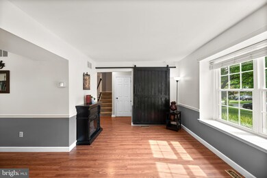 6410 Tamarack Cir, Sykesville, MD 21784 - photo 3