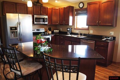 546 Valley View Dr, Courtland, MN 56021 - photo 5