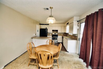 unlisted-address, Broken Arrow, OK 74012 - photo 7