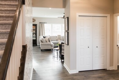 STG105-Foyer (4)