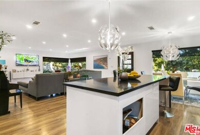 10915 Ayres Ave, Los Angeles, CA 90064 - photo 4