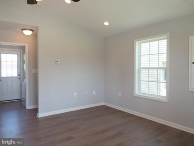 205 E 7th Ave, Ranson, WV 25438 - photo 6