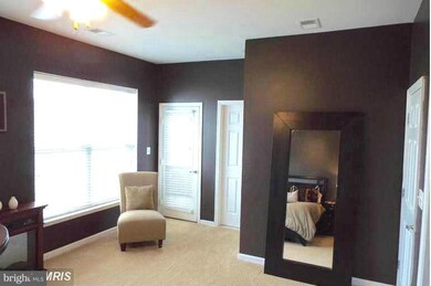 13905 Hollow Wind Way unit 9, Woodbridge, VA 22191 - photo 6