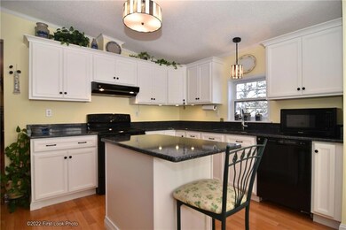 200 Little Pond Rd, Wakefield, RI 02879 - photo 3